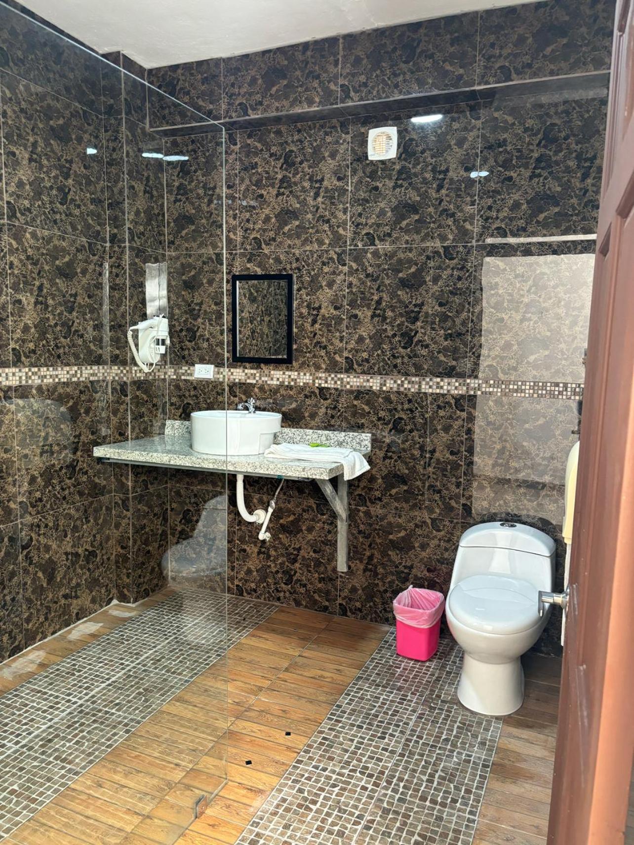 Hotel Coco Beach Manuel Antonio Bagian luar foto