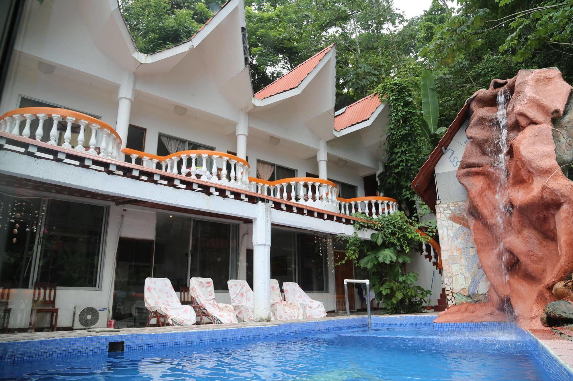 Hotel Coco Beach Manuel Antonio Bagian luar foto
