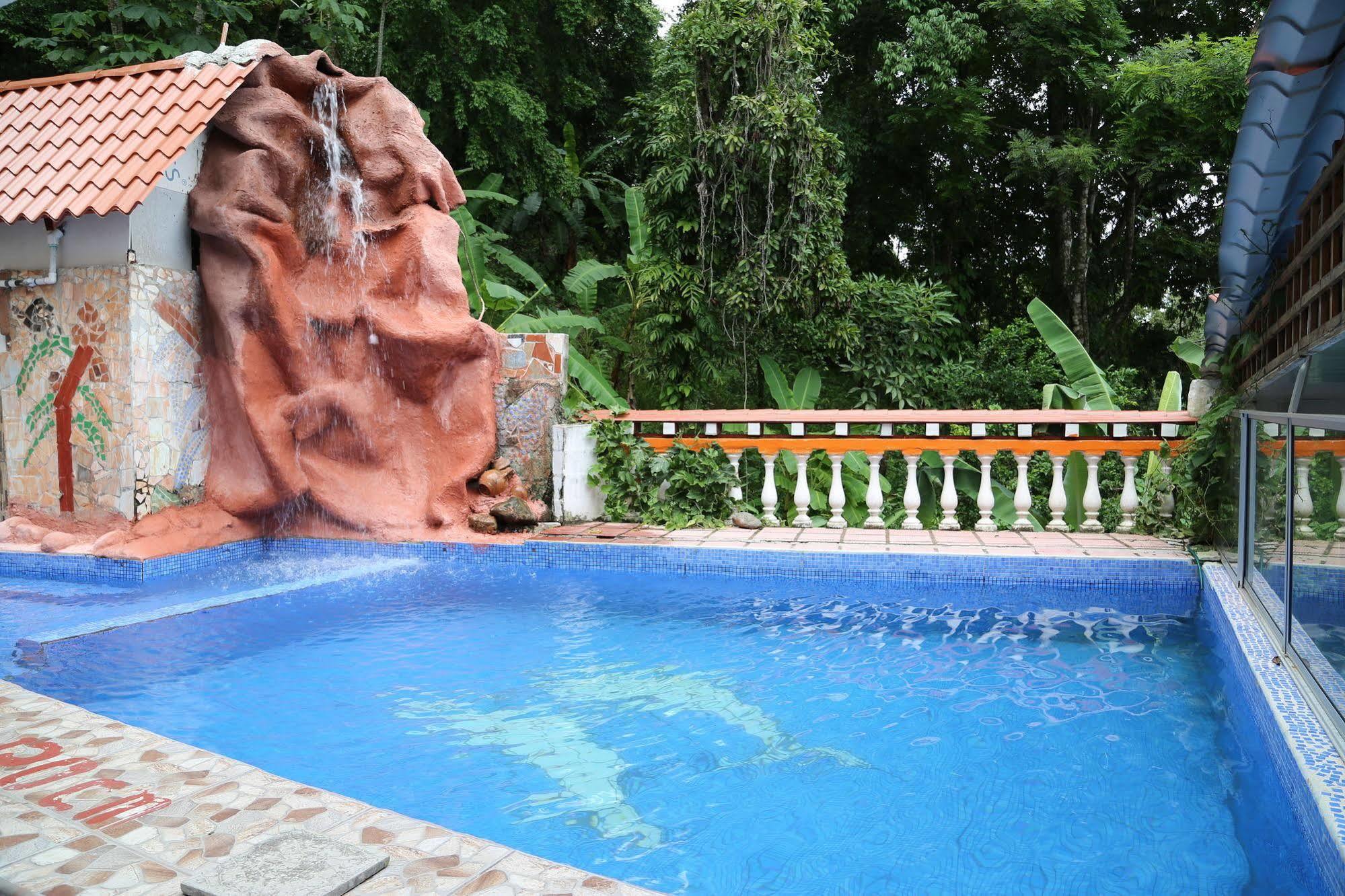 Hotel Coco Beach Manuel Antonio Bagian luar foto