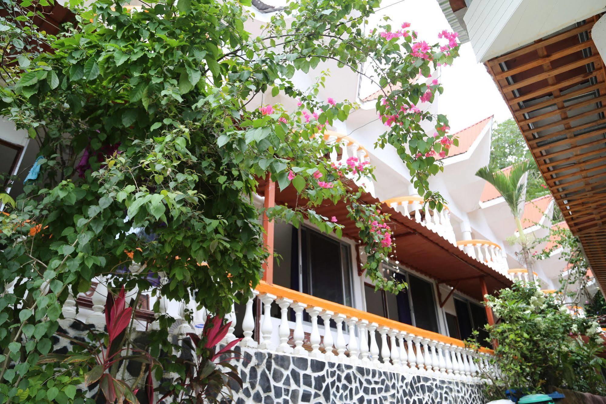 Hotel Coco Beach Manuel Antonio Bagian luar foto